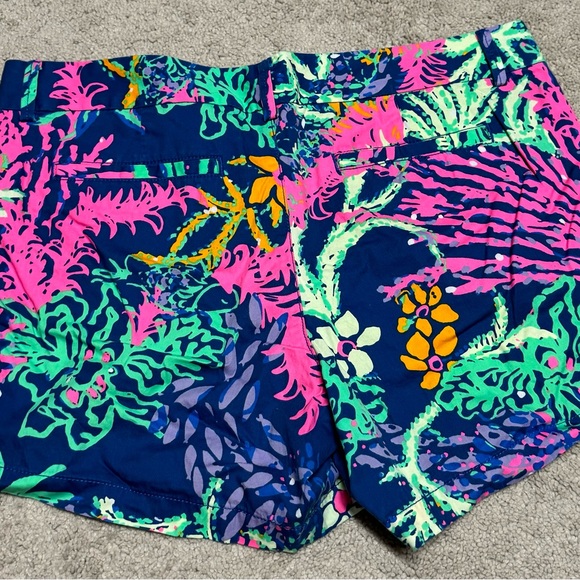 Women’s Lilly Pulitzer shorts - Picture 3 of 6